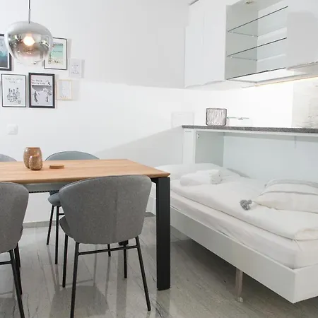 Apartment La Riva 105 With An Indoor Pool *